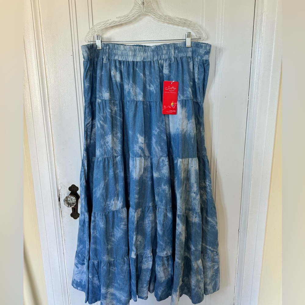 Style J size 40 tie-dye denim maxi skirt